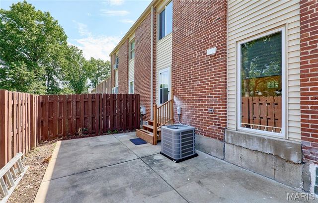 12361 Rossridge Court, St Louis, MO 63146