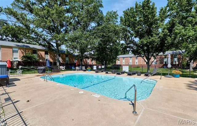 12361 Rossridge Court, St Louis, MO 63146
