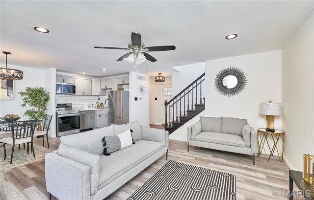 12361 Rossridge Court, St Louis, MO 63146