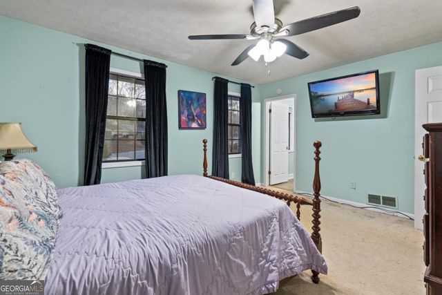 2220 Davis Oaks Court, Stone Mountain, GA 30087