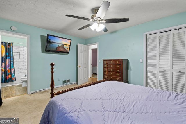 2220 Davis Oaks Court, Stone Mountain, GA 30087