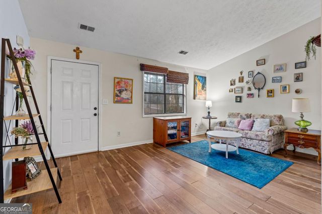 2220 Davis Oaks Court, Stone Mountain, GA 30087