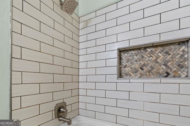 2220 Davis Oaks Court, Stone Mountain, GA 30087