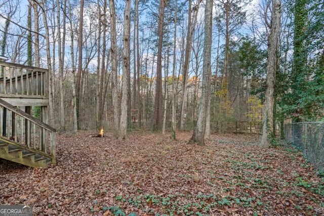 2220 Davis Oaks Court, Stone Mountain, GA 30087