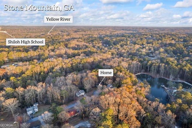 2220 Davis Oaks Court, Stone Mountain, GA 30087