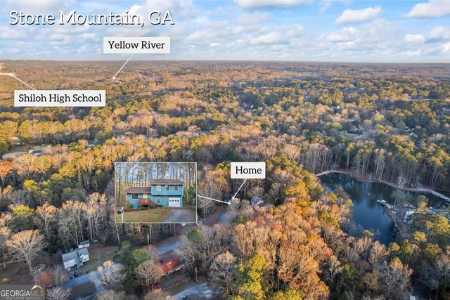 2220 Davis Oaks Court, Stone Mountain, GA 30087