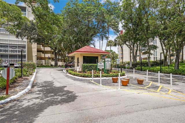 7051 Environ Blvd 432, Lauderhill, FL 33319