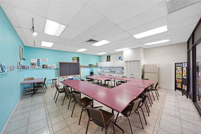 7051 Environ Blvd 432, Lauderhill, FL 33319