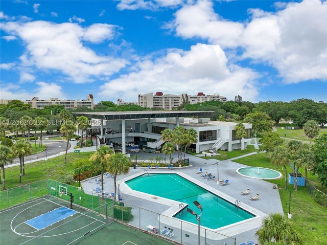 7051 Environ Blvd 432, Lauderhill, FL 33319