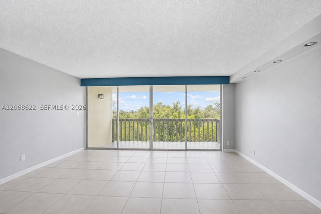7051 Environ Blvd 432, Lauderhill, FL 33319