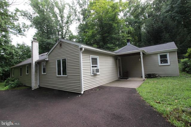 1926 BETHLEHEM PIKE, Sellersville, PA 18960