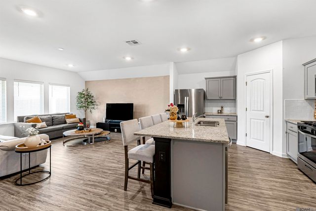 727 Lambot Ave, Zachary, LA 70791