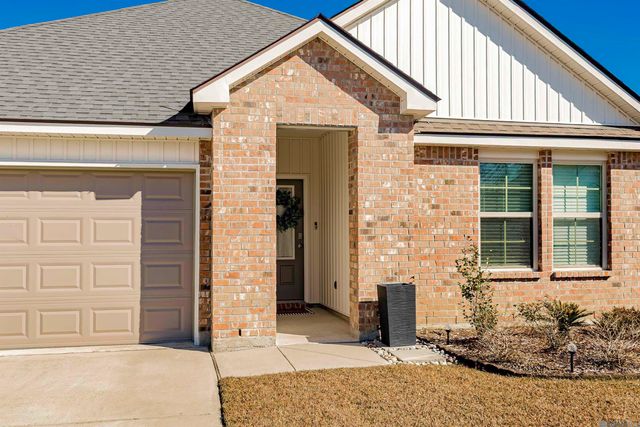 727 Lambot Ave, Zachary, LA 70791