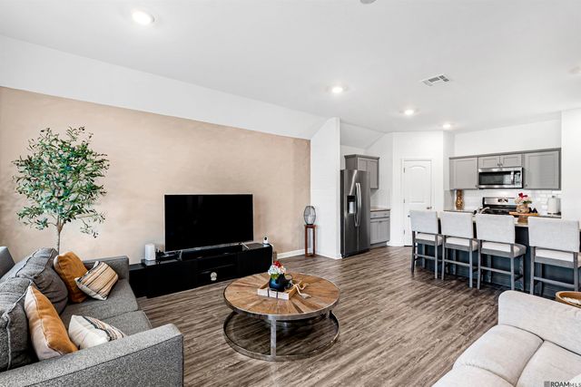 727 Lambot Ave, Zachary, LA 70791