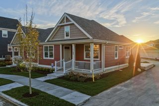 1180 Harbor Way, Chesterton, IN 46304