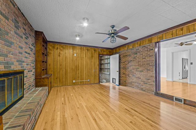 1106 Richardson Road, Tallahassee, FL 32301