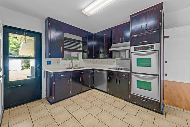1106 Richardson Road, Tallahassee, FL 32301