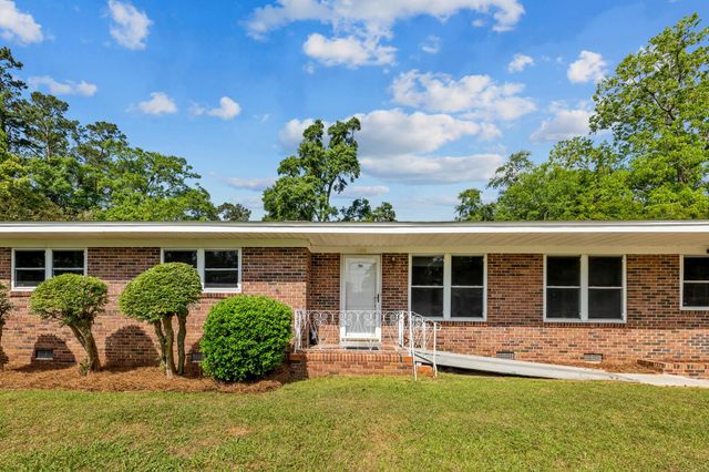 1106 Richardson Road, Tallahassee, FL 32301