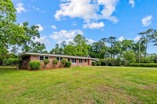 1106 Richardson Road, Tallahassee, FL 32301