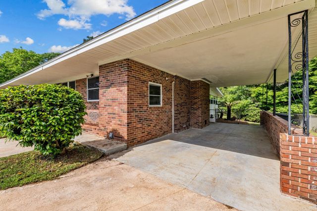 1106 Richardson Road, Tallahassee, FL 32301