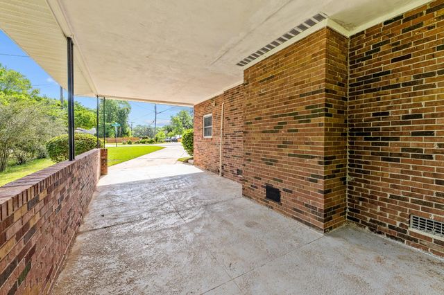 1106 Richardson Road, Tallahassee, FL 32301