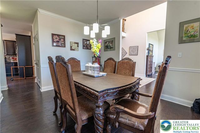 62 Surrey Drive, Palmer Twp, PA 18045