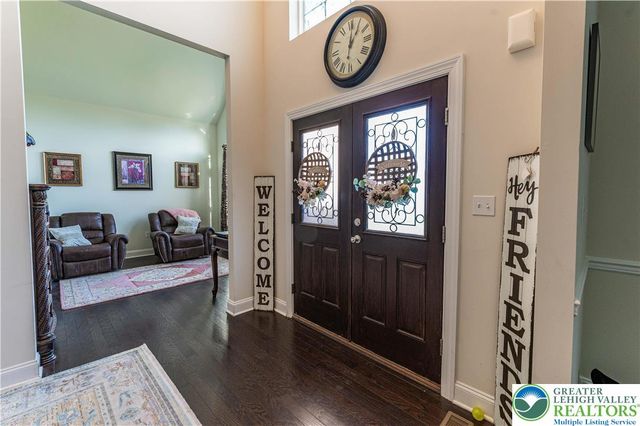 62 Surrey Drive, Palmer Twp, PA 18045