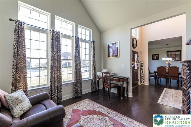 62 Surrey Drive, Palmer Twp, PA 18045