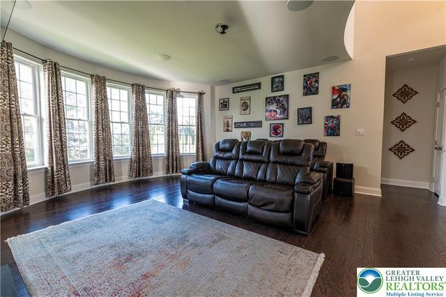 62 Surrey Drive, Palmer Twp, PA 18045