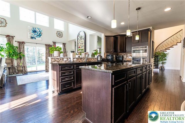 62 Surrey Drive, Palmer Twp, PA 18045