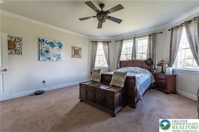 62 Surrey Drive, Palmer Twp, PA 18045