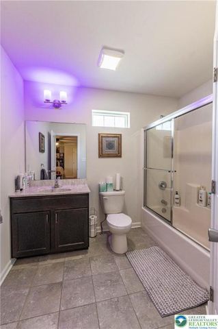 62 Surrey Drive, Palmer Twp, PA 18045