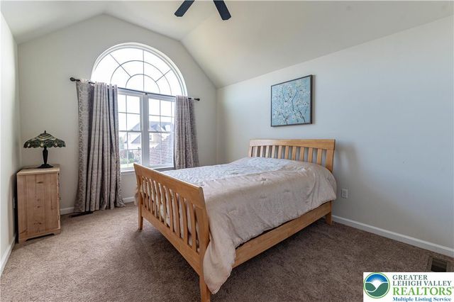 62 Surrey Drive, Palmer Twp, PA 18045