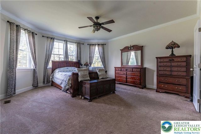 62 Surrey Drive, Palmer Twp, PA 18045