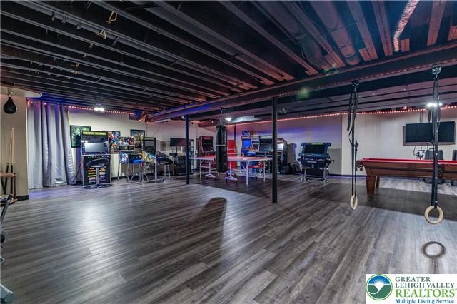 62 Surrey Drive, Palmer Twp, PA 18045