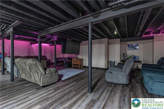 62 Surrey Drive, Palmer Twp, PA 18045