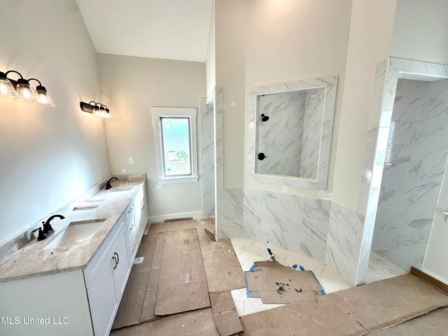 2945 Molly Cove, Nesbit, MS 38651