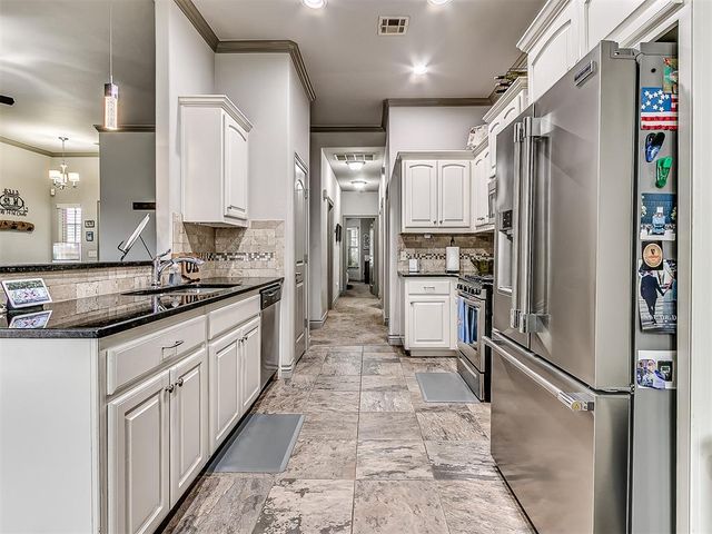 8313 NW 141st Circle, Oklahoma City, OK 73142