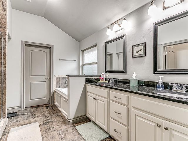 8313 NW 141st Circle, Oklahoma City, OK 73142