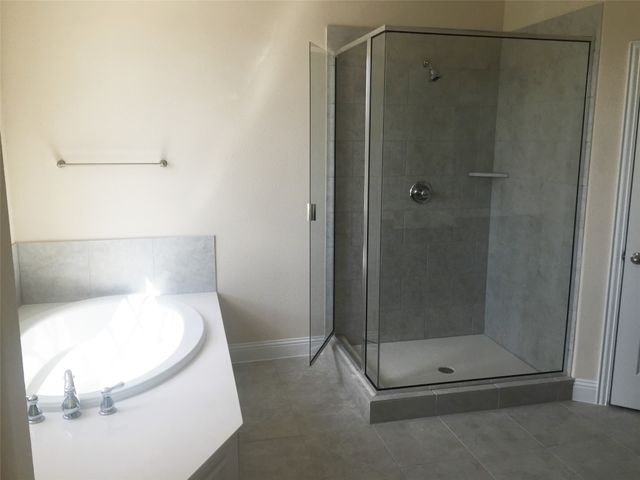 559 Waterloo Drive, Lewisville, TX 75067