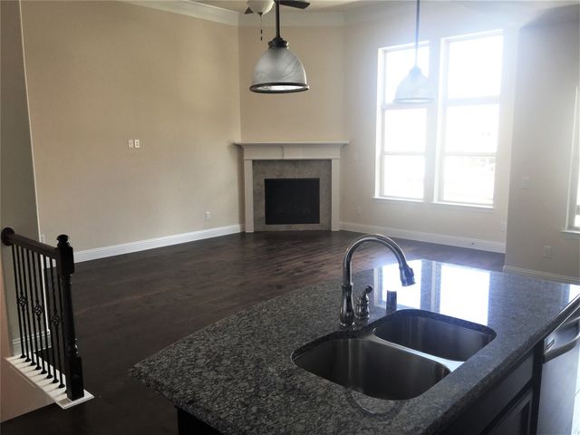 559 Waterloo Drive, Lewisville, TX 75067