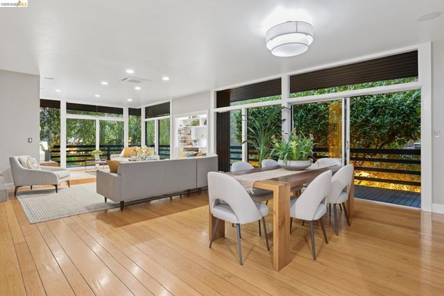 1791 Indian Way, Oakland, CA 94611