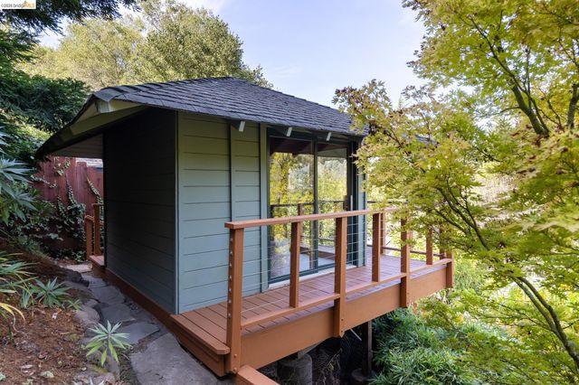 1791 Indian Way, Oakland, CA 94611