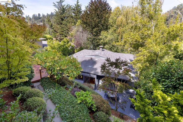 1791 Indian Way, Oakland, CA 94611