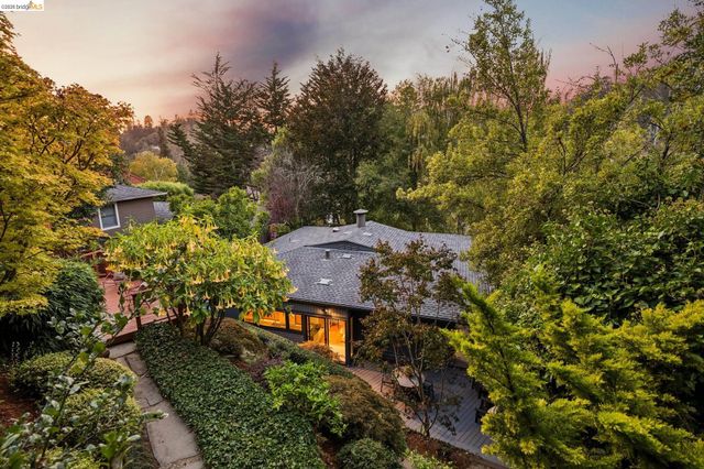 1791 Indian Way, Oakland, CA 94611