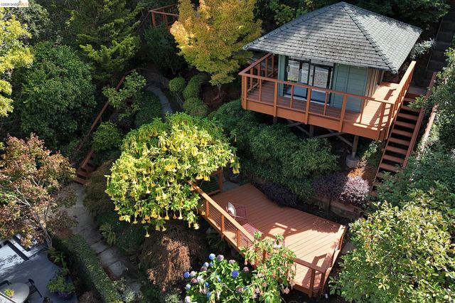 1791 Indian Way, Oakland, CA 94611