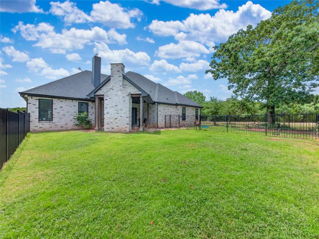 18107 Forrest DR, Whitney, TX 76692