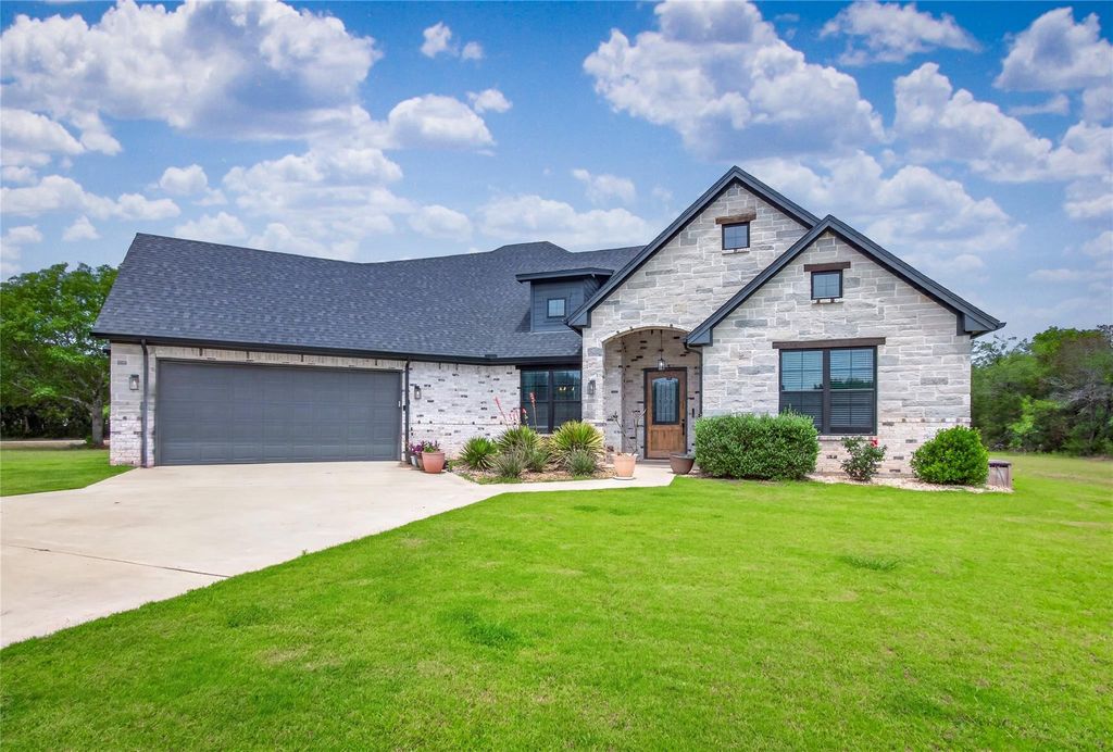 18107 Forrest DR, Whitney, TX 76692