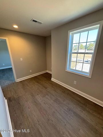 1120 W Massachusetts Avenue, Southern Pines, NC 28387