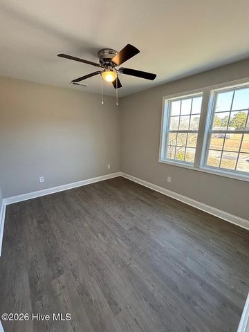 1120 W Massachusetts Avenue, Southern Pines, NC 28387